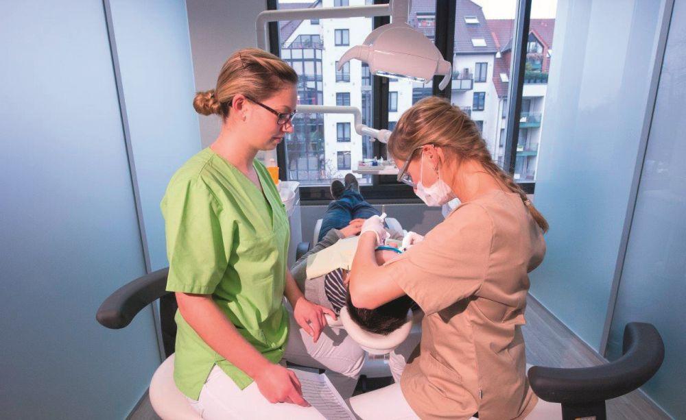 Praktische Ausbildung Patientenbehandlung HAC